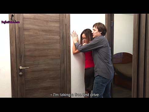 ❤️ Sexy Realtor sensually jerks his pussy and fucks while selling his apartment - Krempai ❤️ معياري فحش