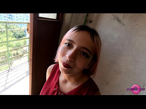 ❤️ شاگرد سينوئل چوسي ٿو هڪ اجنبي کي ٻاهر جي پوئتي ۾ - هن جي منهن تي ❤️ معياري فحش